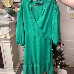 Mlle Gabrielle Vibrant Green Long Sleeve Dress